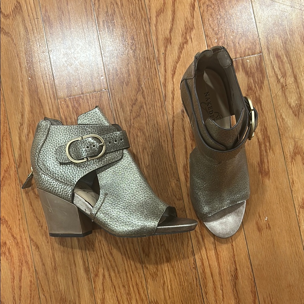 NAKED FEET Women's Metallic Peep-Toe Heeled Sandals